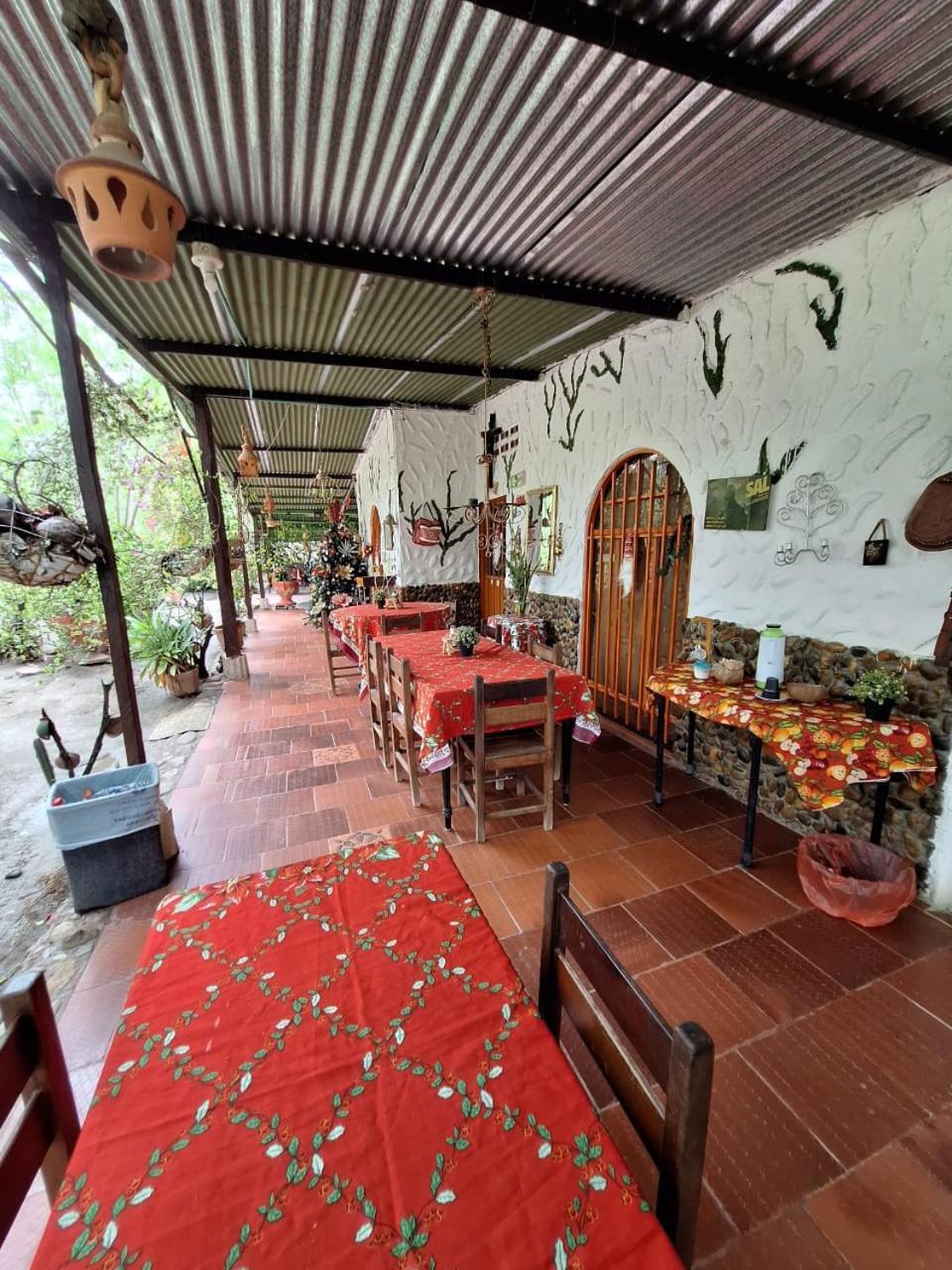 Alojamiento Casa De Campo Los Cactus Villavieja Extérieur photo